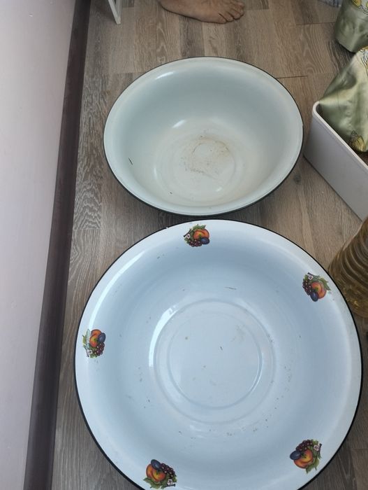 Продам чашки и кастрюлю