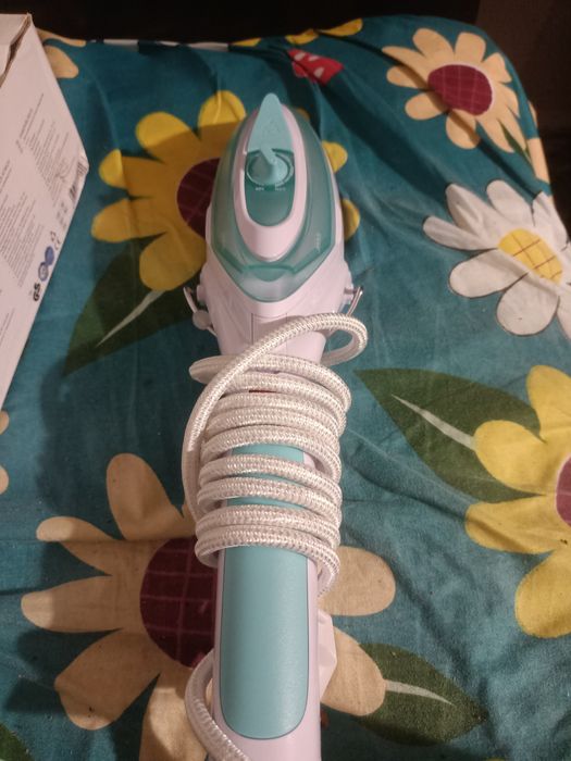 Fier de călcat cu aburi perfect funcțional