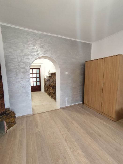 Proprietar vând apartamente cu 1 camera la parter in Grădiște la 2 minute de principală!