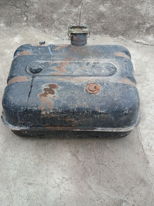 Бак от зила 130.