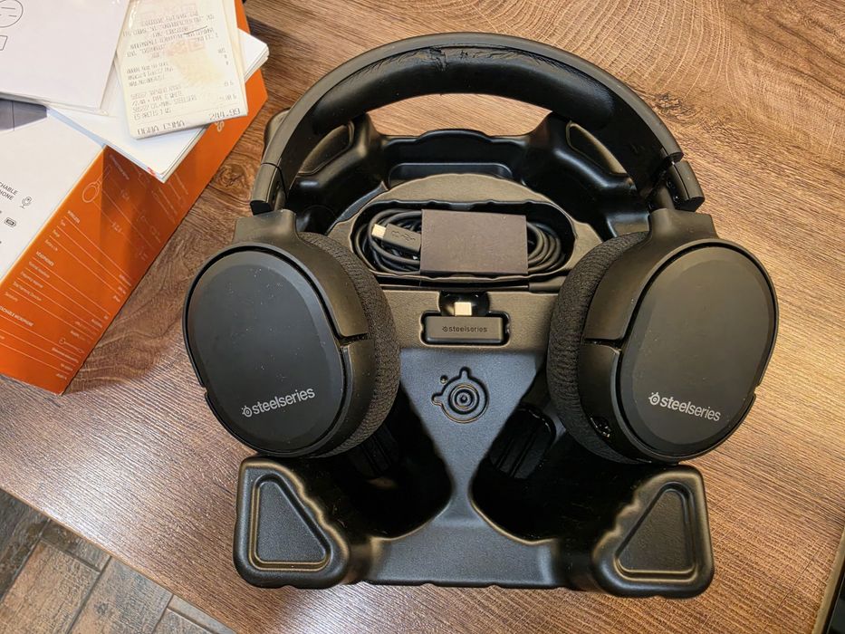 Геймърски слушалки SteelSeries Arctis 1 Wireless