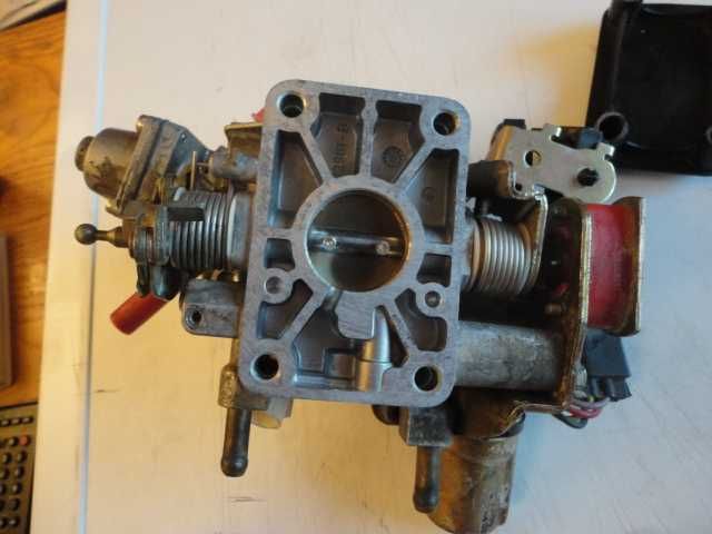 моно инжекцион WEBER 89-BF-AF  89BF9C973AF  6837870- 190 лв.