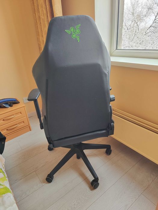 Компьютерное кресло RAZER