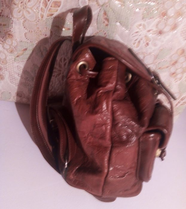 Дамска раница естествена кожа крокодилски принт нова