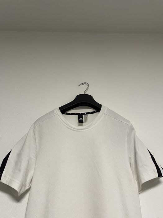 Tricou Adidas in stare buna