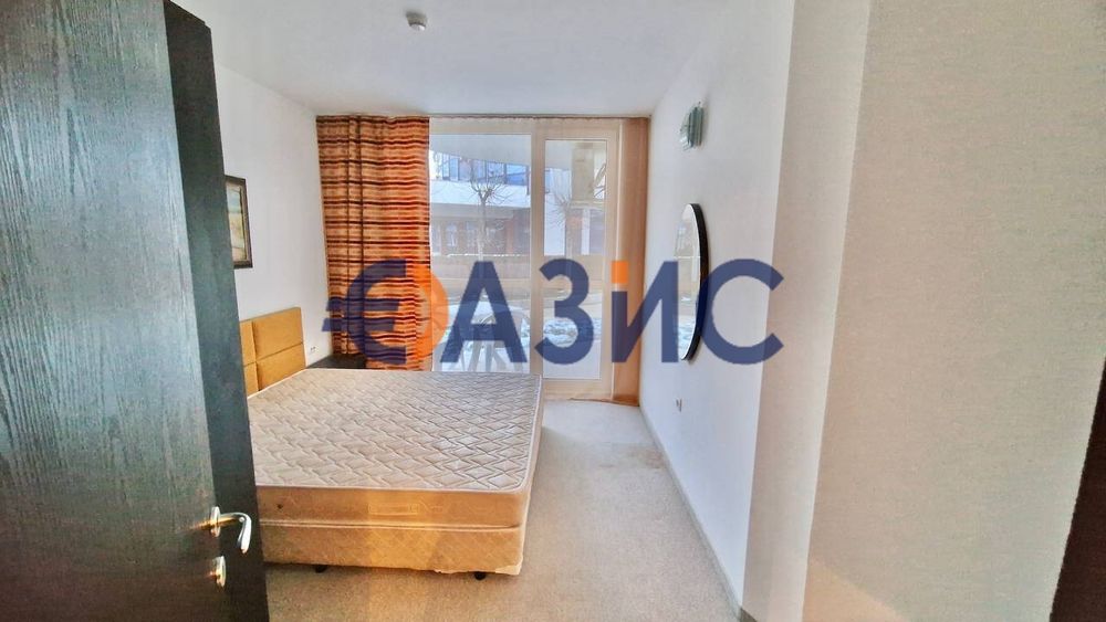 Продава се Двустаен апартамент в Бургас, Сарафово - 67 кв.м за 1178 €/кв.м - Снимка #10