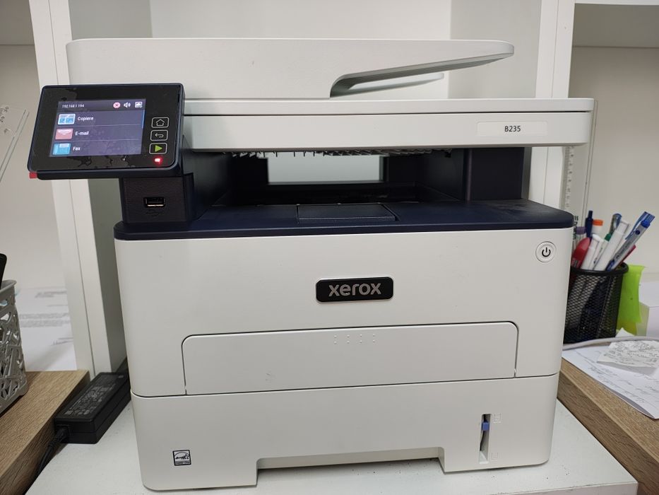 Vand imprimanta Xerox wifi  model B235