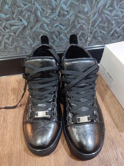 продам balenciaga arena