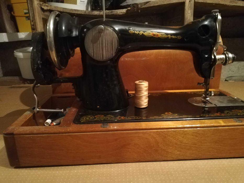 Шевна машина Сингер в отлично дъстояние