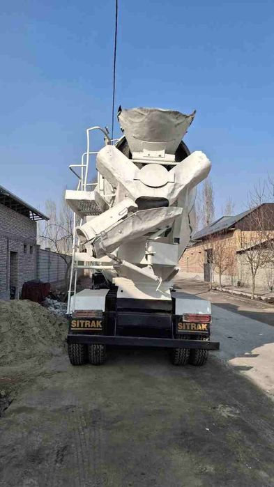 HOWO МИКСЕР юк машинаси сотилади 
Йили 2016 
Балонлар 100 % 10 дона ян