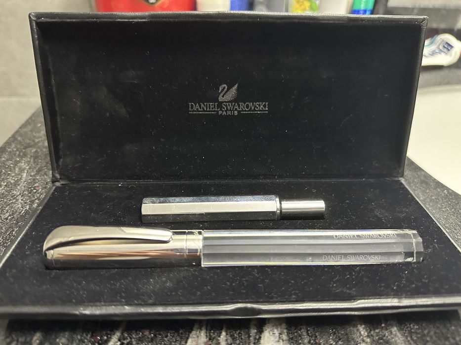 Ручка Daniel Swarovski