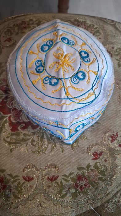 Национальные тюбетейки