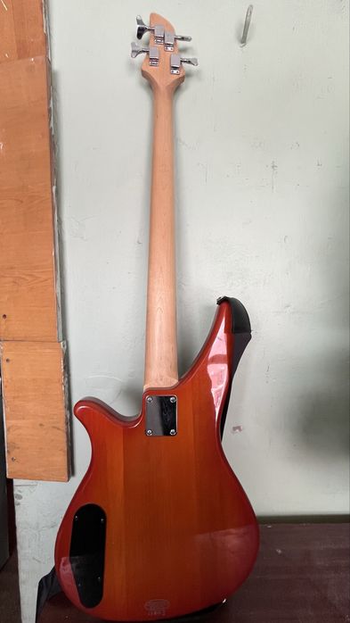 Yamaha бас-гитара rbx170