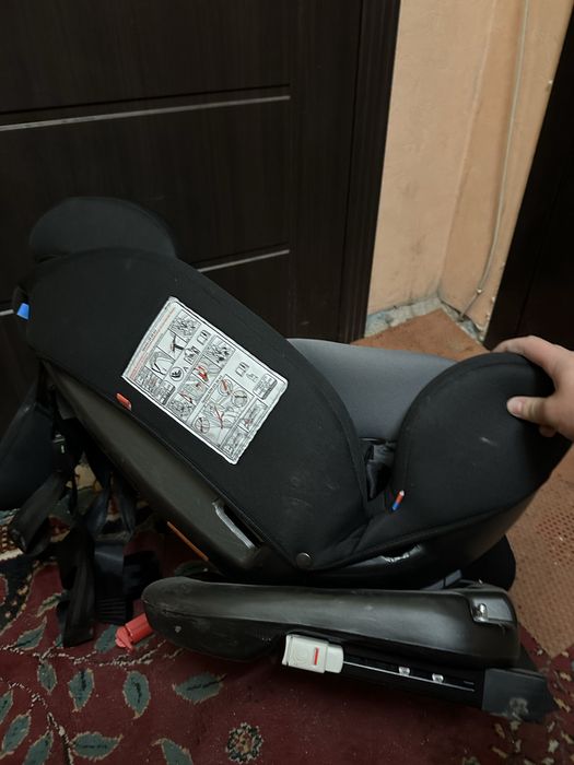 Новое детское автокресло.