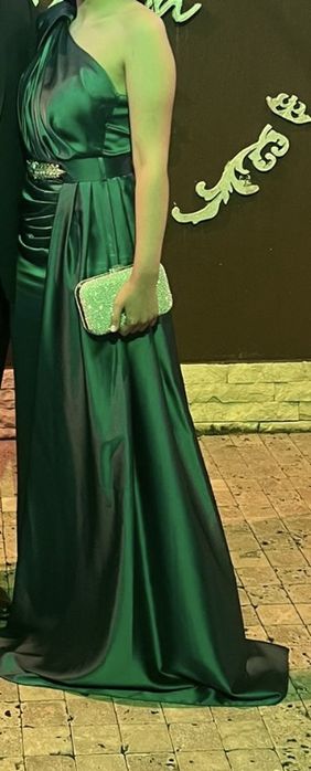 Rochie de seara elegantă