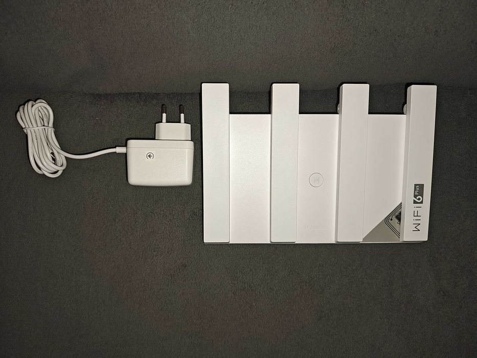 Pachet Sistem Mesh Wi-Fi 6 Huawei – 3 Unități (Huawei Mesh 3 + AX3 Quad-core)