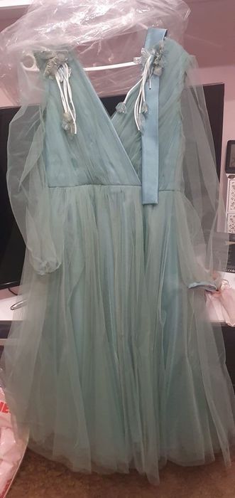 Rochii mama -fiica,marimea 40(dama) si (fetita) 104-110 !