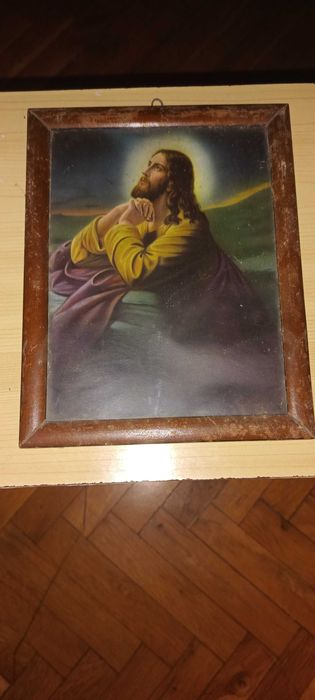 Ретро картини, мраморна ВАЗА, Нощни шкафчета