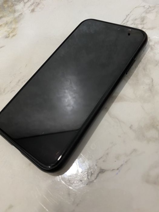 Продам айфон хр iphone xr