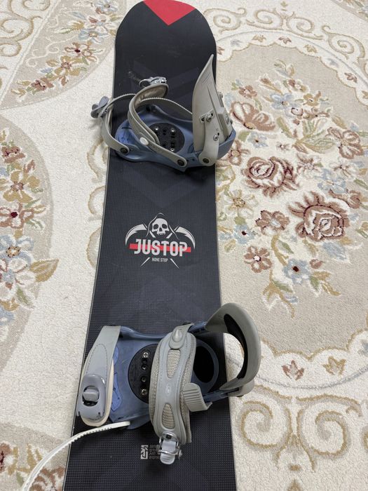 Сноуборд с ботинками