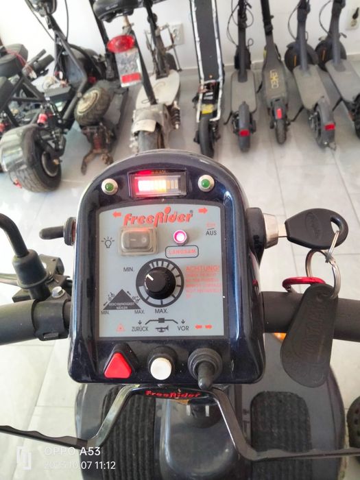 Vehicul pentru vârstnici