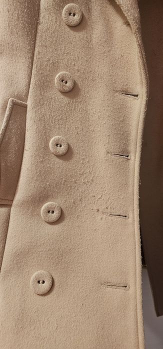 Палто  Alessa
M размер
С нормални следи от употреба
85€