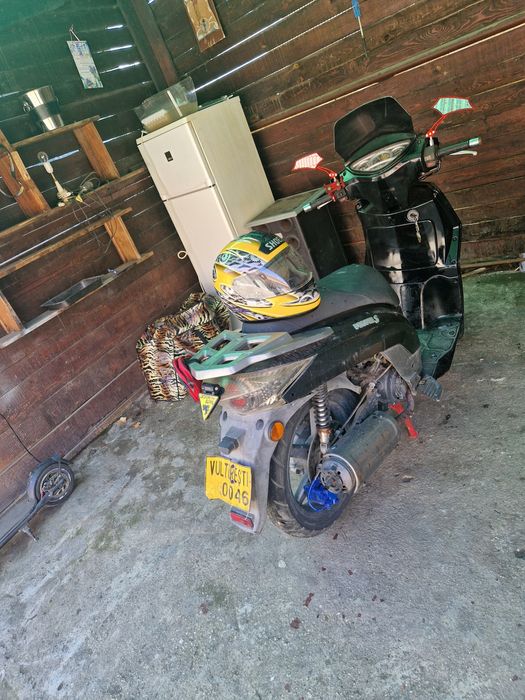 Vand scutar 125 a 2008 stare Forte bună