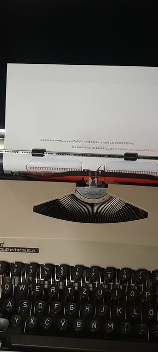 Mașină de scris Adler Contessa impecabilă