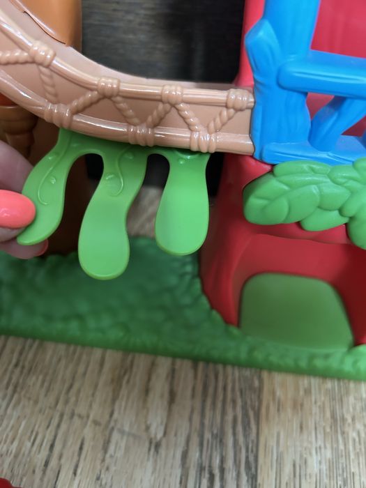 Музикална градина с 5 бр.гумени животни, човече и люлка