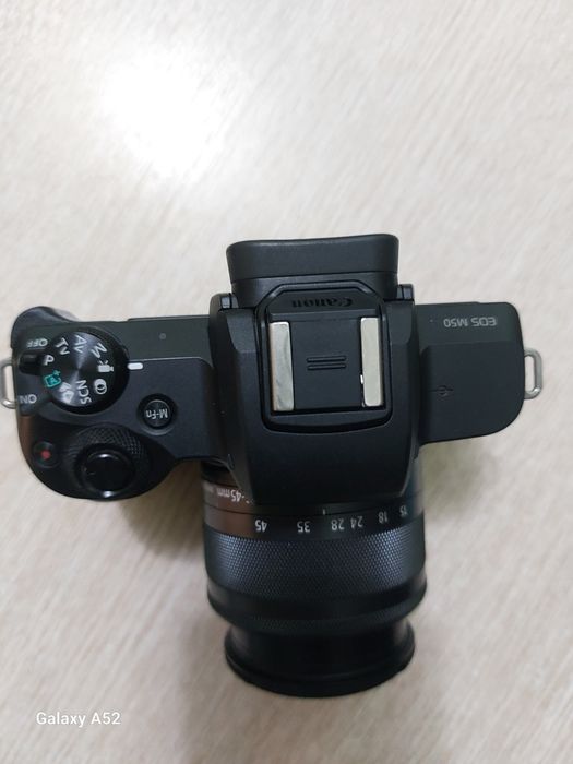 Canon m50  срочно