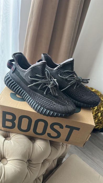Yeezy 350 v2 Black Angelic (40-45)