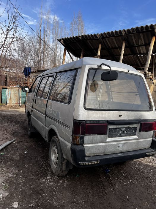 Nissan vanetto 2.0 diezel