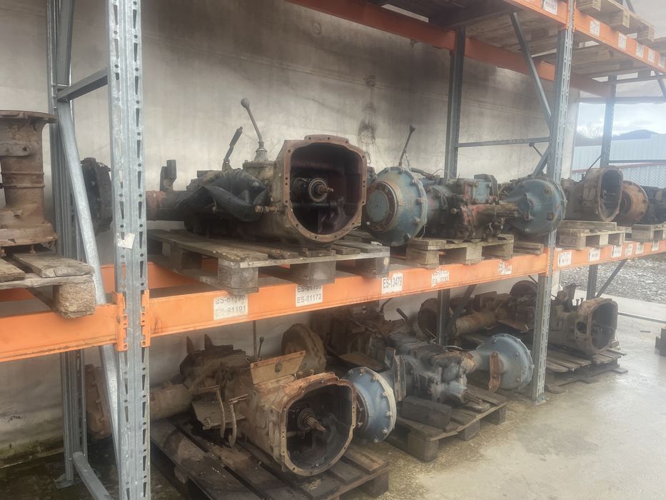 Piese tractor ,transmisie ,cutie,trompe,capace,priza,