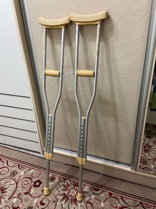 Продам Костыли детские