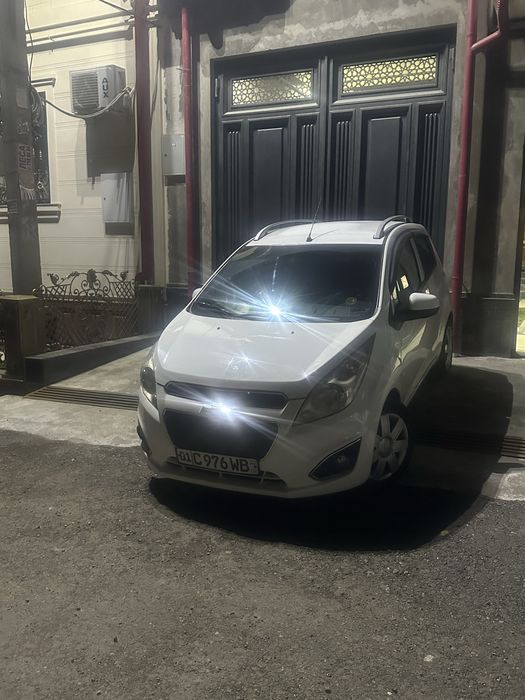 spark sotiladi oq rang avtomat 2018 yil xolati yaxshi megicar pult