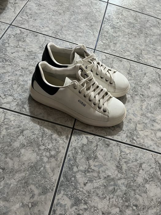 Guess marimea 41
