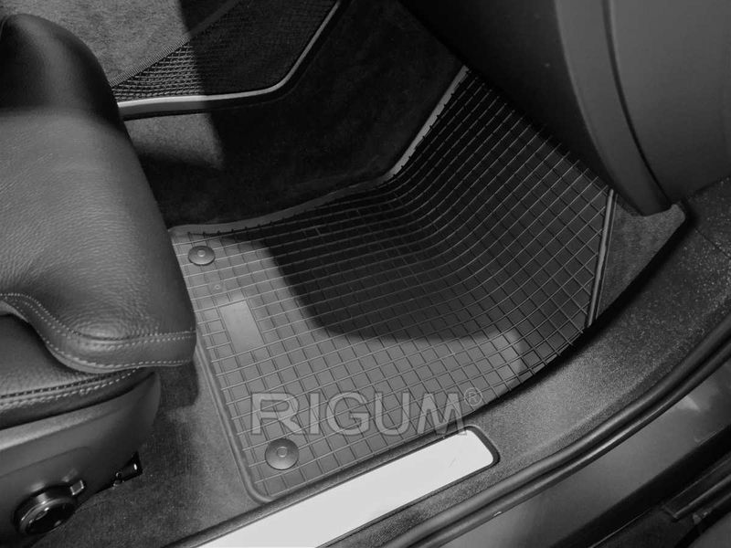 Гумени стелки или багажник VOLVO V60 и PHEV след 2018 г.