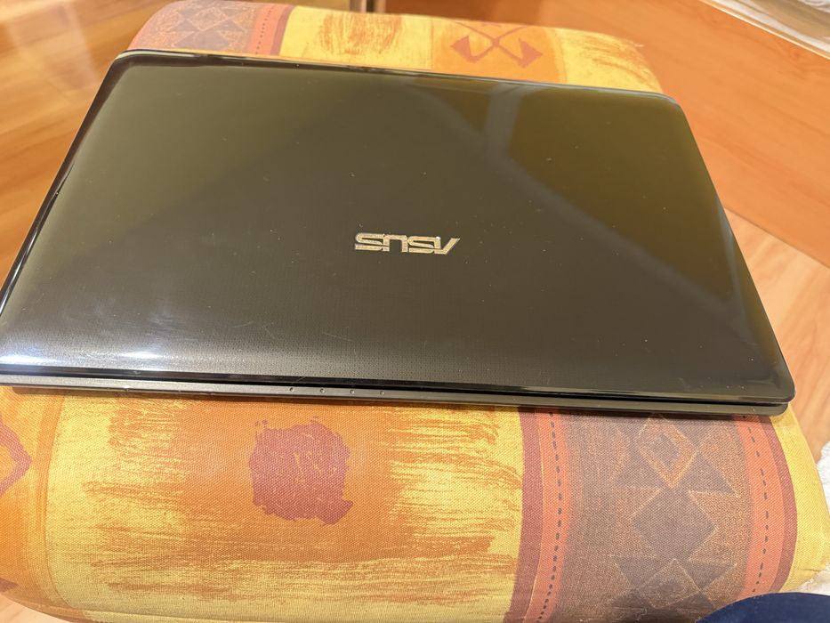 Лаптоп Asus K72J   (17,3"инча)
