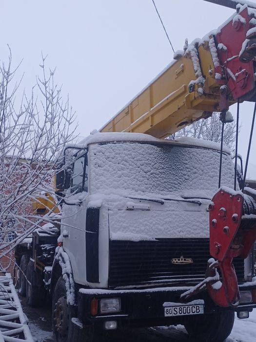 Avtokran xizmati 25 ton 28 m