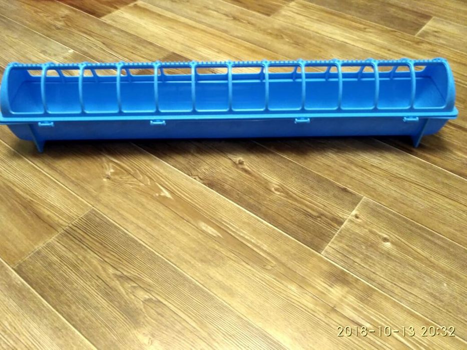 Кормушка  и поилка