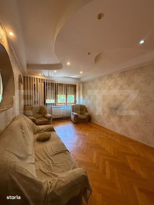 Apartament 4 camere, semidecomandat, 75 mp, zona Centru