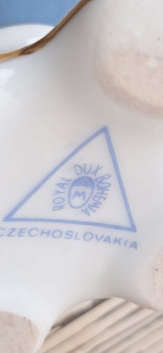 Порцеланови вази Royal Dux