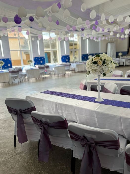 Aranjamente săli evenimente,fete de masă,huse scaune,prezidiu ,etc.