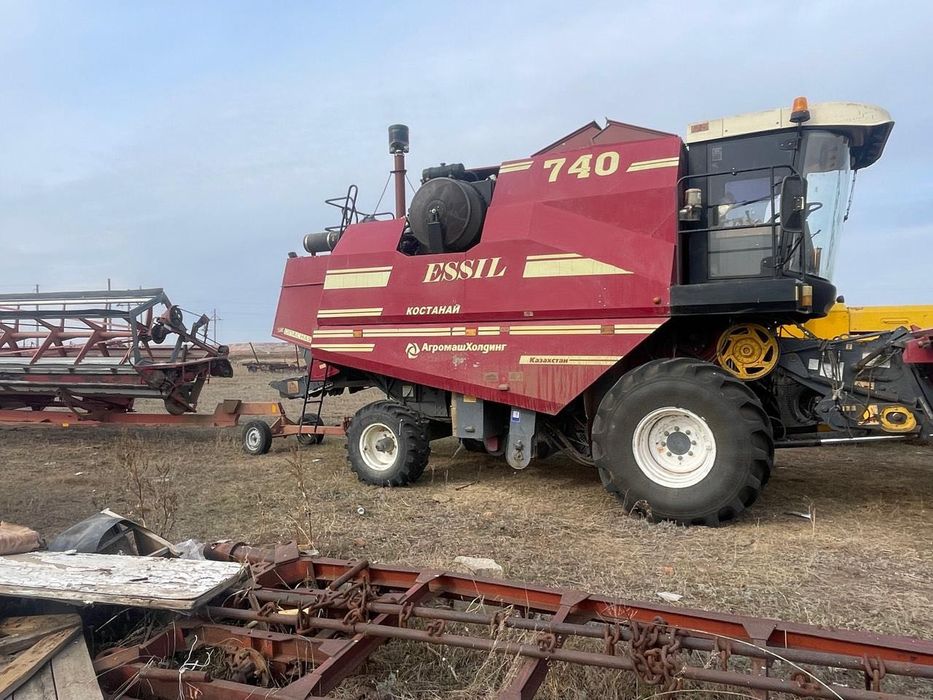Продается комбайн Есиль-740