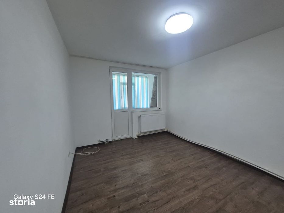 Apartament 3 camere, zona 1 Decembrie 1918