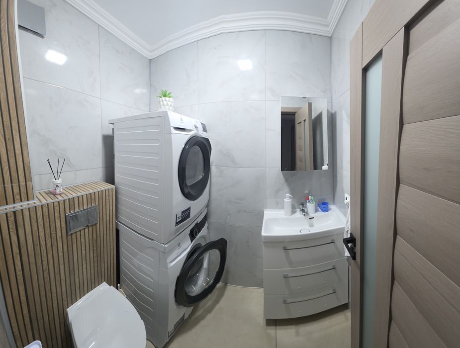 Apartament 3 camere bloc 2025