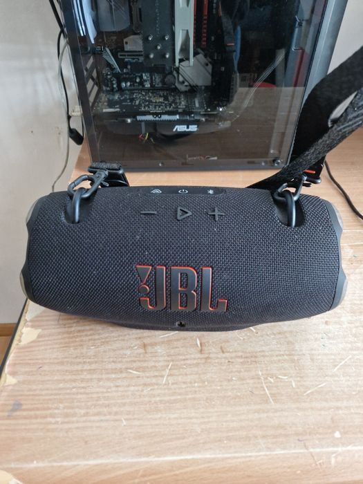 JBL Xtreme 4, ca nouă, o dau ca n-o mai folosesc