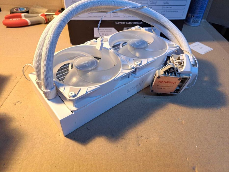 Cooler procesor Arctic Liquid Freezer III ARGB Alb