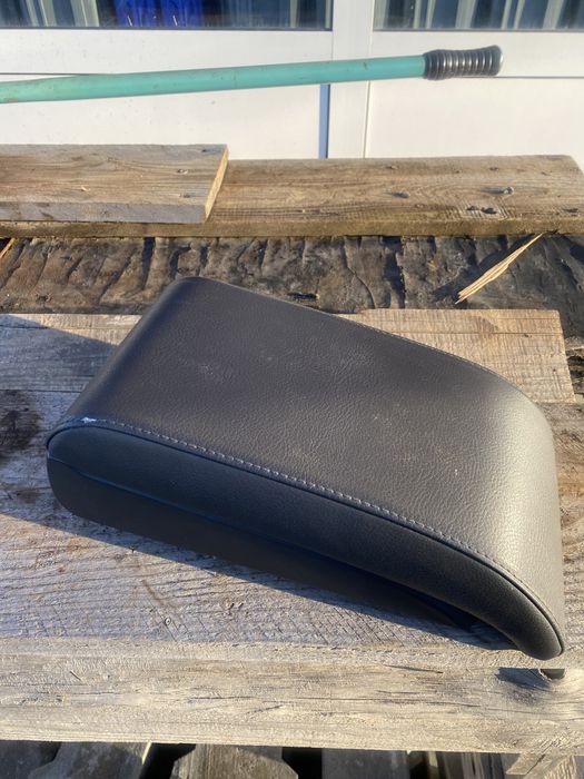 Подлакътник VW Touran original