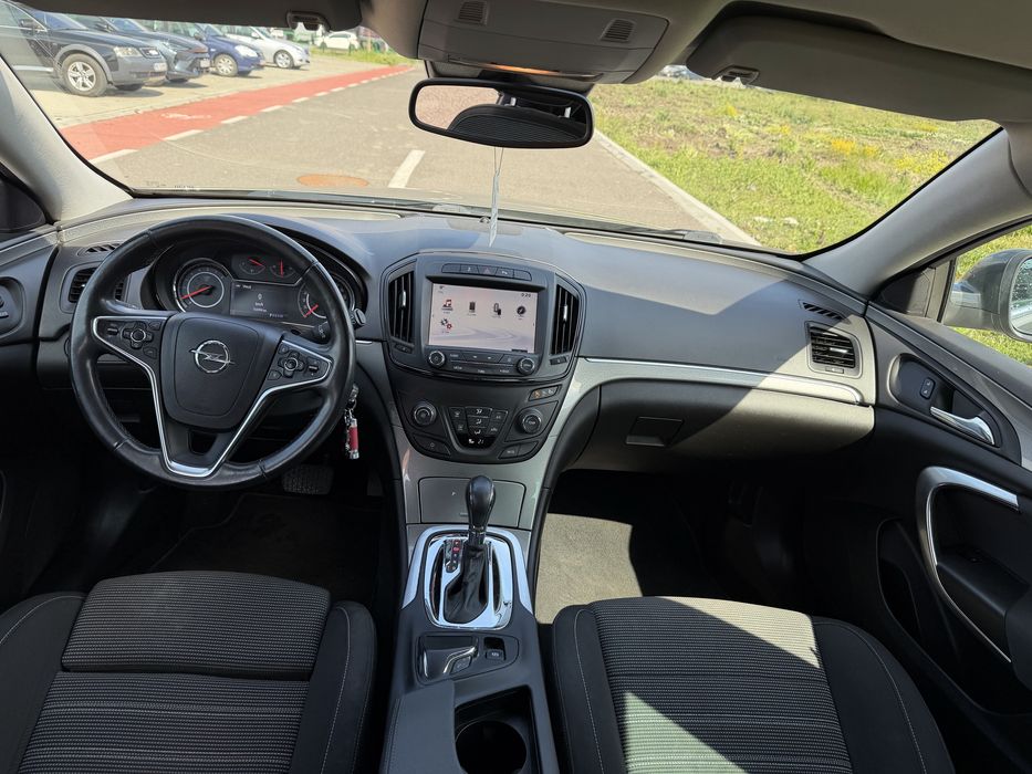 Vand Opel Insignia ,BENZINA 1.6 Turbo , in stare foarte buna de functionare